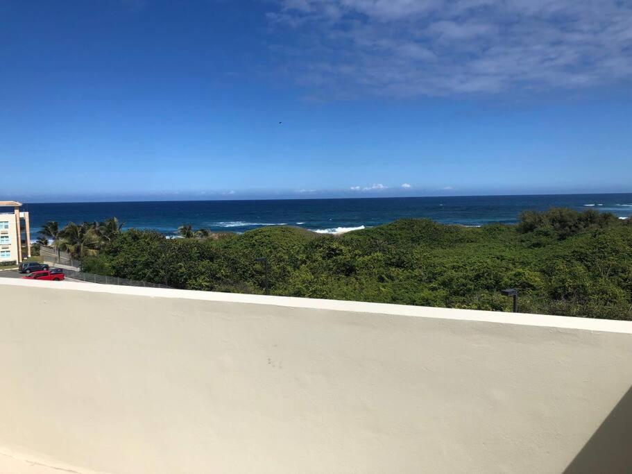 Haudimar Ph Beachfront Apt 4Br/3Bath Isabela Exteriér fotografie